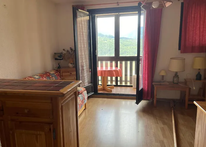 Terrasse Adroit T2 Barcelonnette - Wi-Fi Gratuit - 7 Couchages